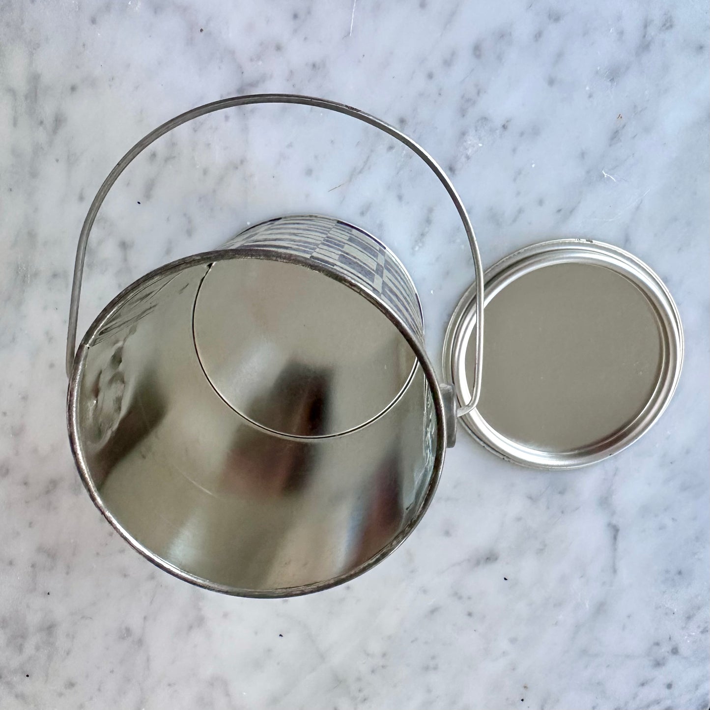 1996 Sanrio Pochacco Tin