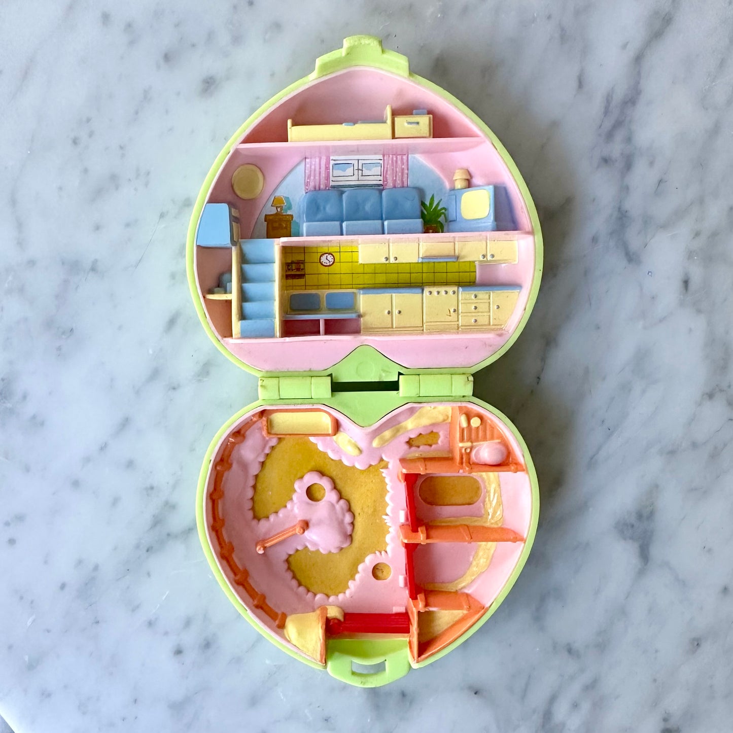 1989 Polly Pocket “Polly’s Pony Club “ Compact