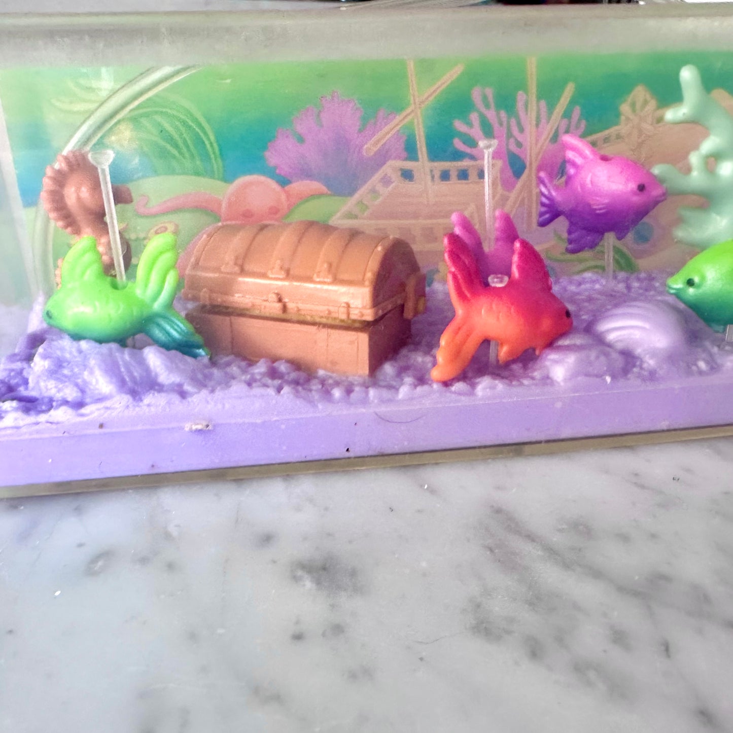 1992 Littlest Pet Shop Bobbing Fish in Treasure Chest Cove Playset