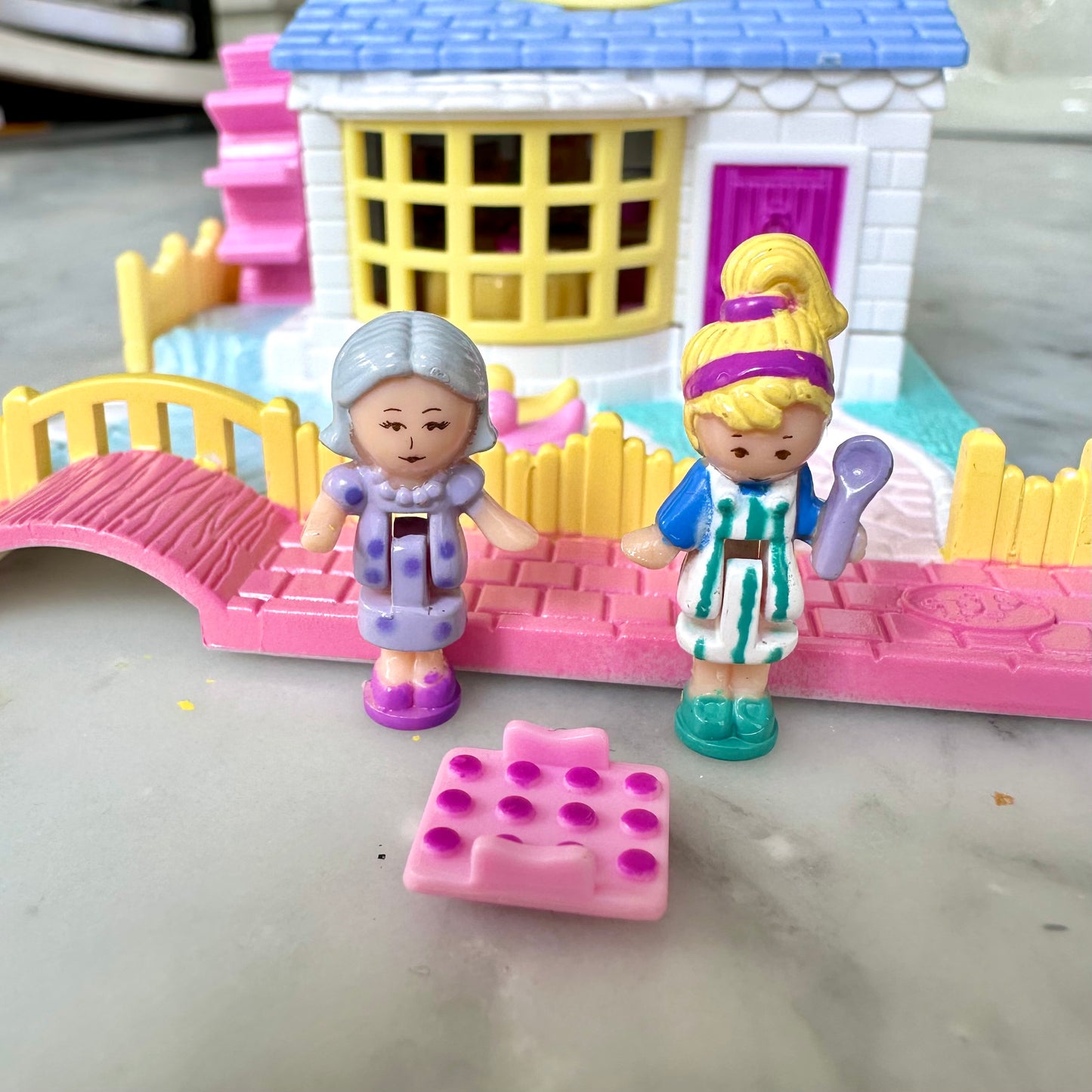 1994 Polly Pocket Grandma’s Cottage 100% Complete
