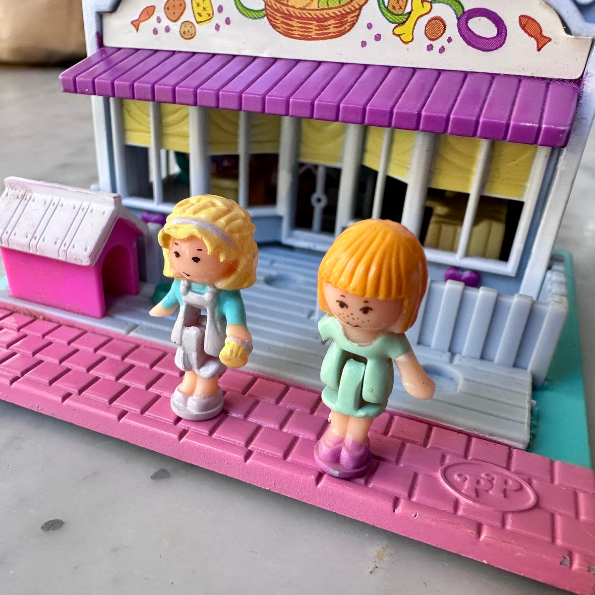 1993 Polly Pocket Polly’s Pet Shop