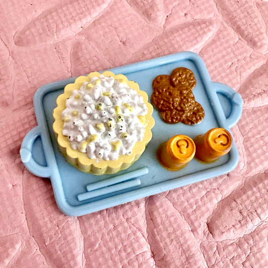 90’s Loving Family Food Tray