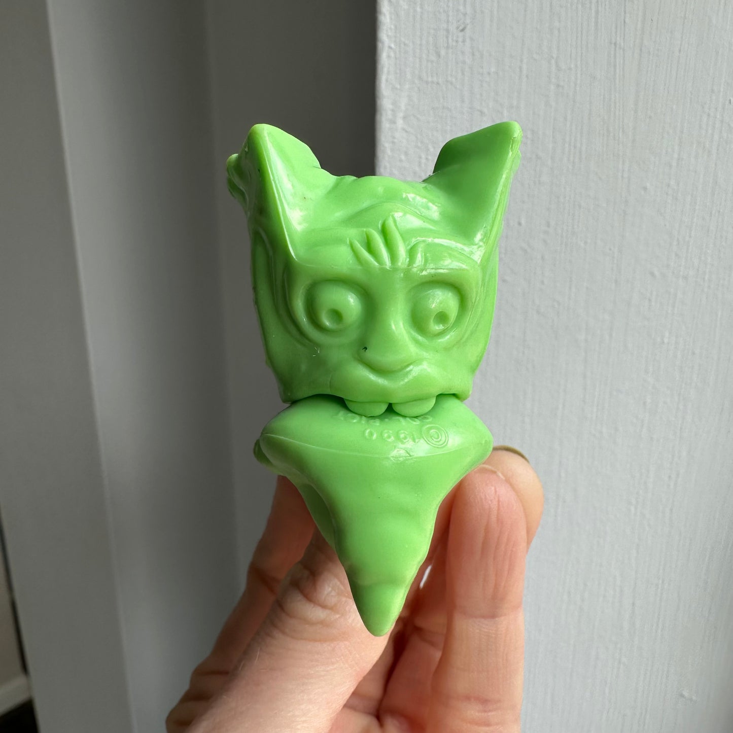 1990 The Real Ghostbusters Winston’s Splitting Ghost