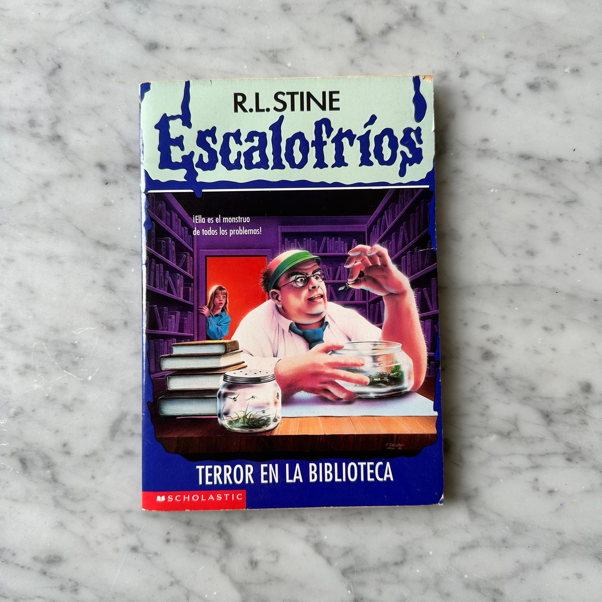 1996 Escalofrios Spanish Goosebumps #8 Book