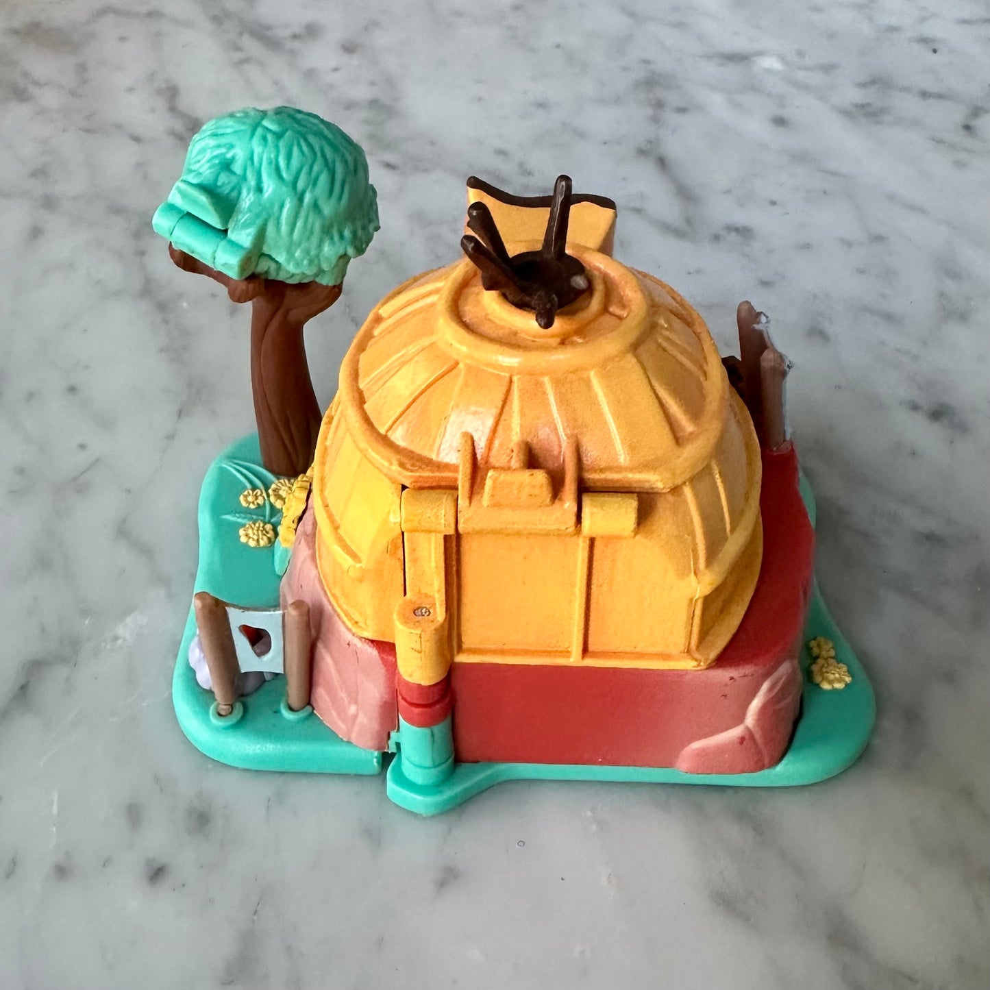 1995 Disney Polly Pocket Pocahontas Powhatan Home