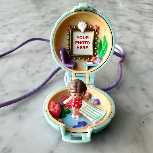 1991 Polly Pocket “Little Lulu in Her Seaside” Locket