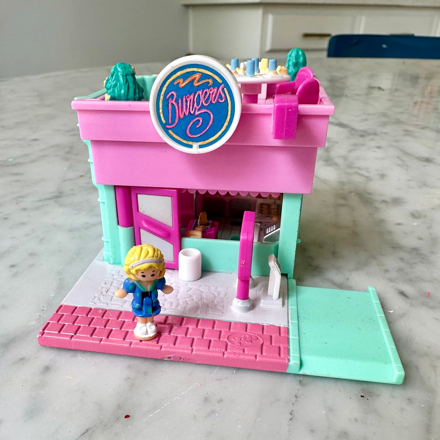 1994 Polly Pocket Drive Thru Burger Stand