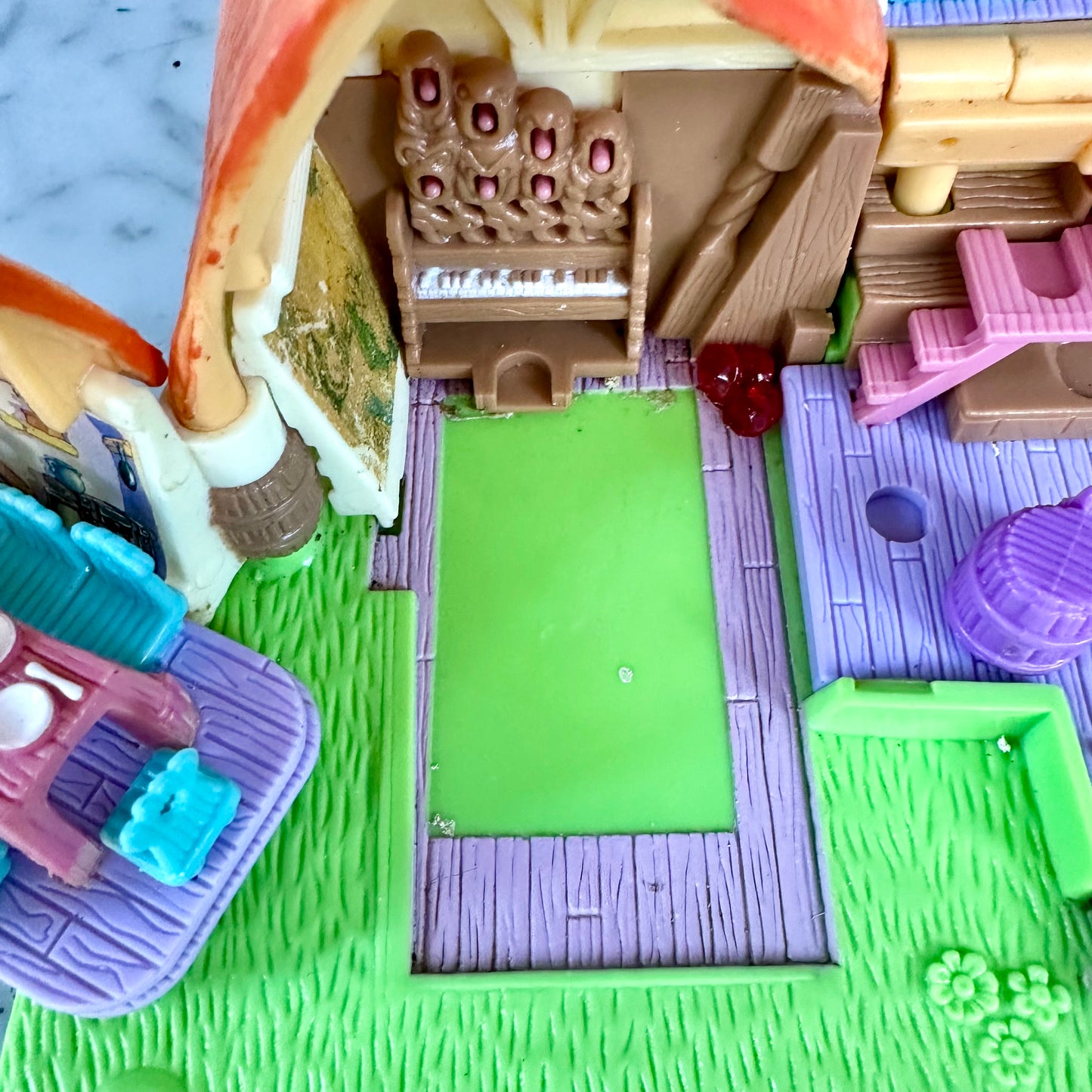 1995 Polly Pocket Snow White and the Seven Dwarfs Playset
