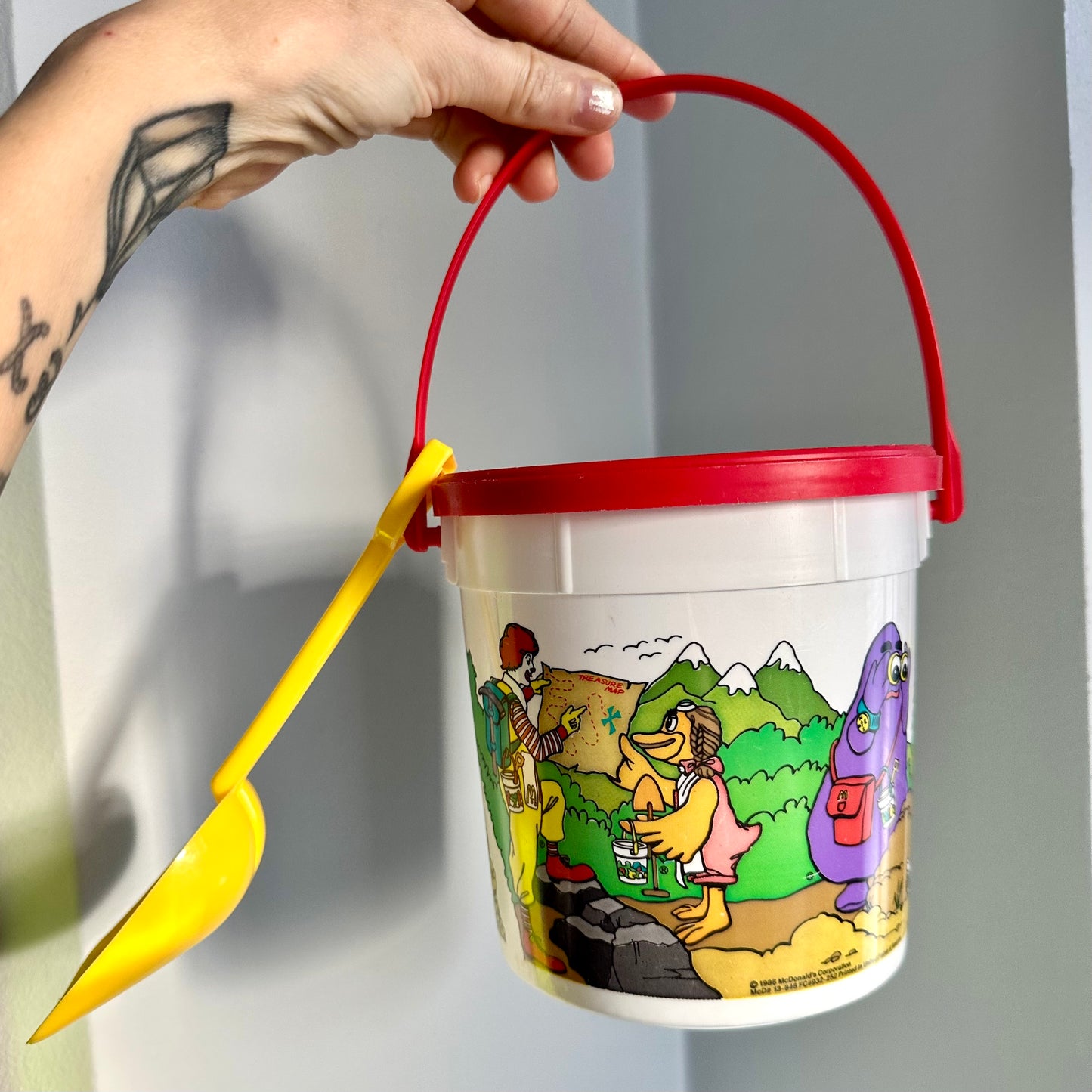 1986 McDonald's "Treasure Hunt" Happy Meal Bucket