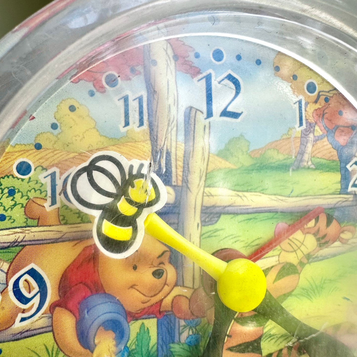 90’s Winnie the Pooh Honey Bee Clock