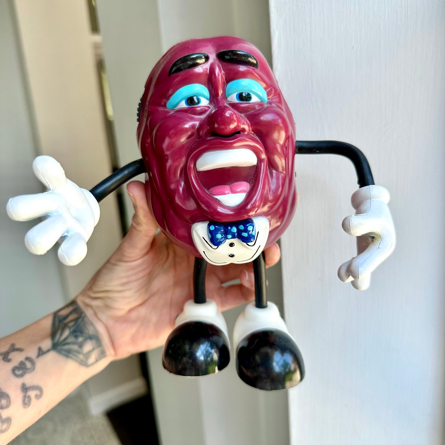 80’s California Raisins Radio