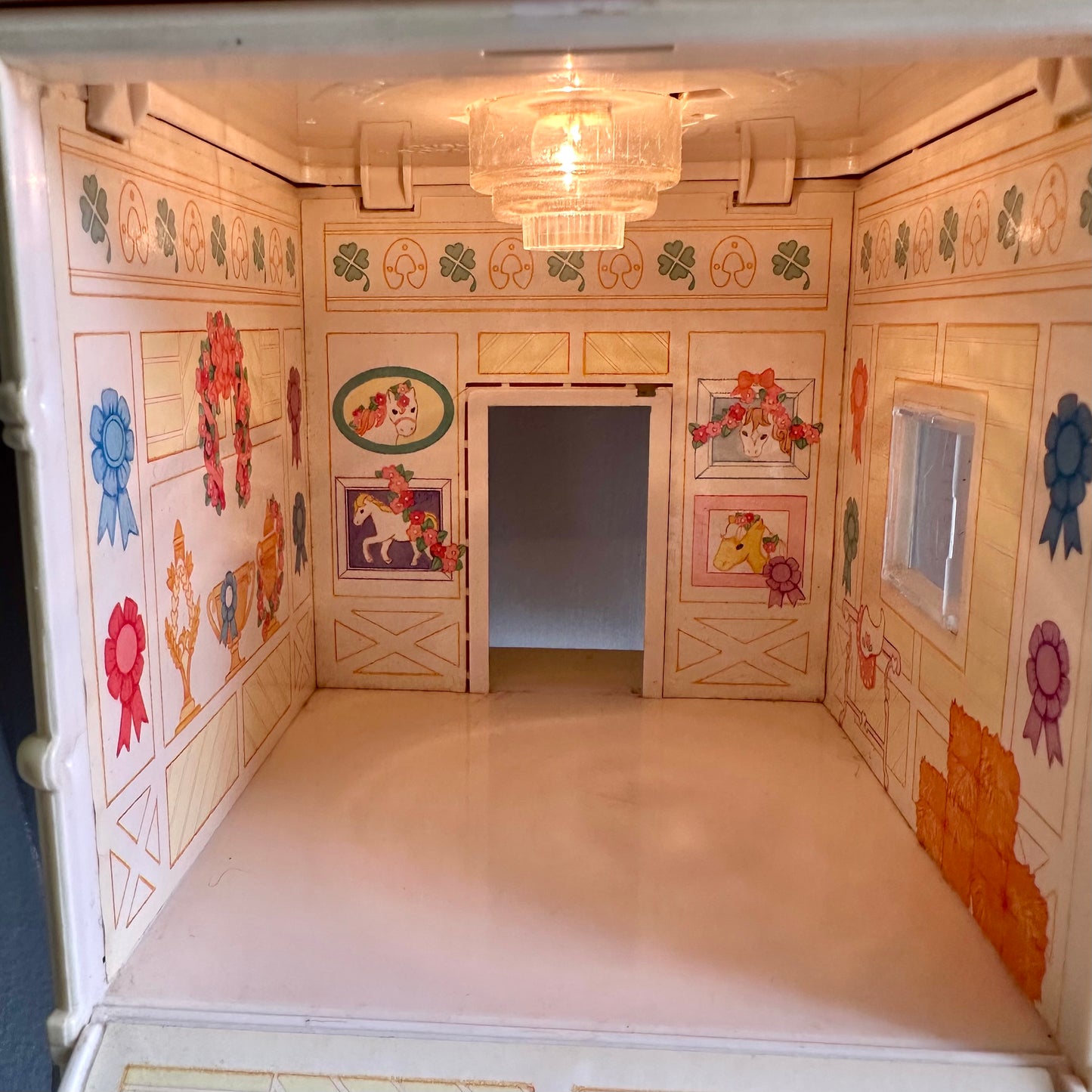 1989 Fisher-Price Precious Places Blue Ribbon Pony Stable