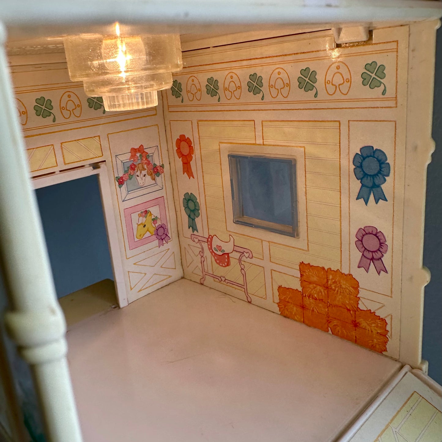 1989 Fisher-Price Precious Places Blue Ribbon Pony Stable
