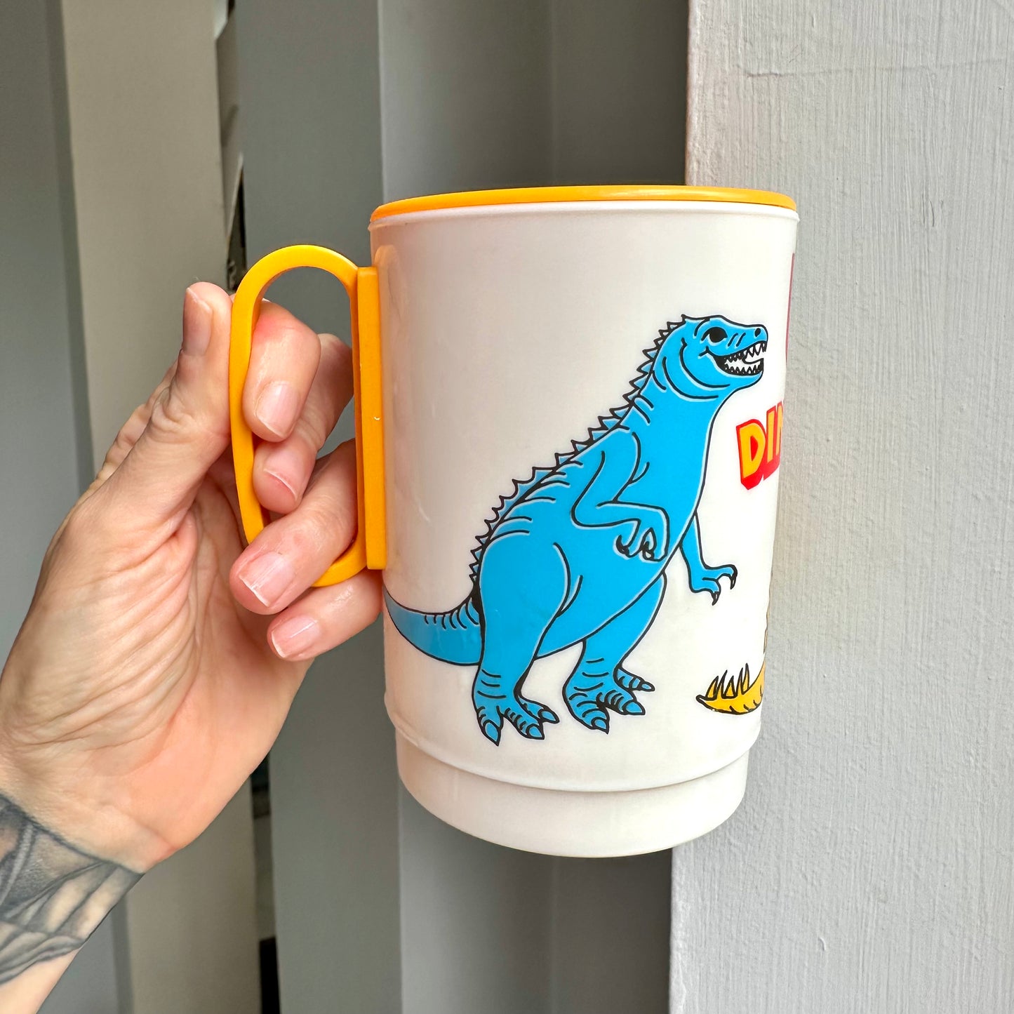 1990 Chef Boyardee Dinosaurs Promotional Mug