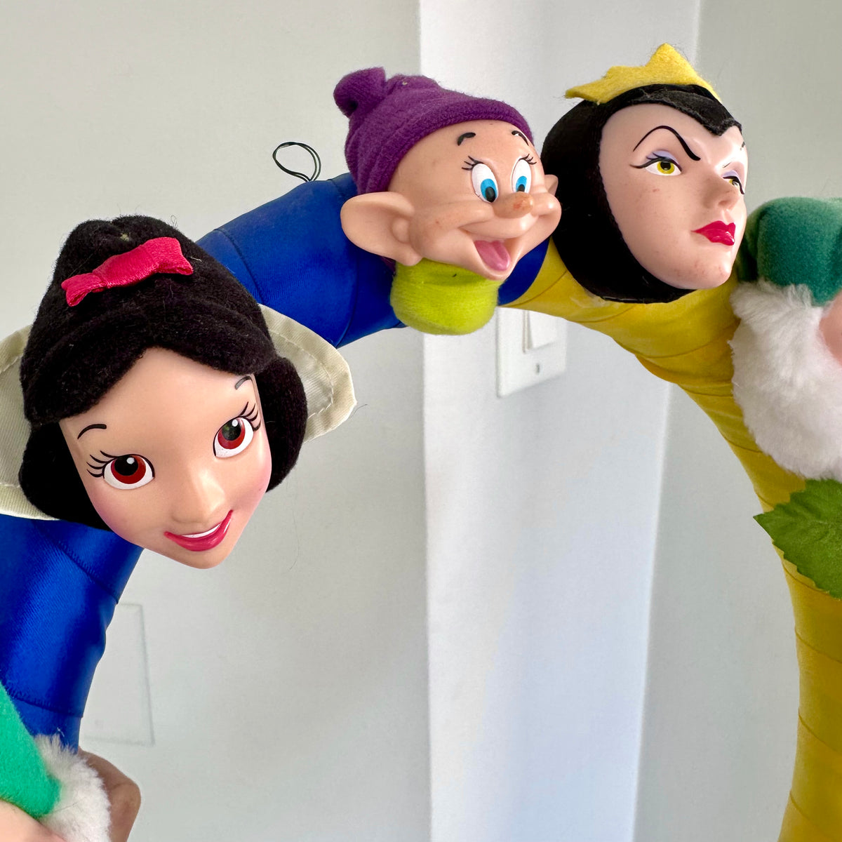 Vintage Snow White Wreath