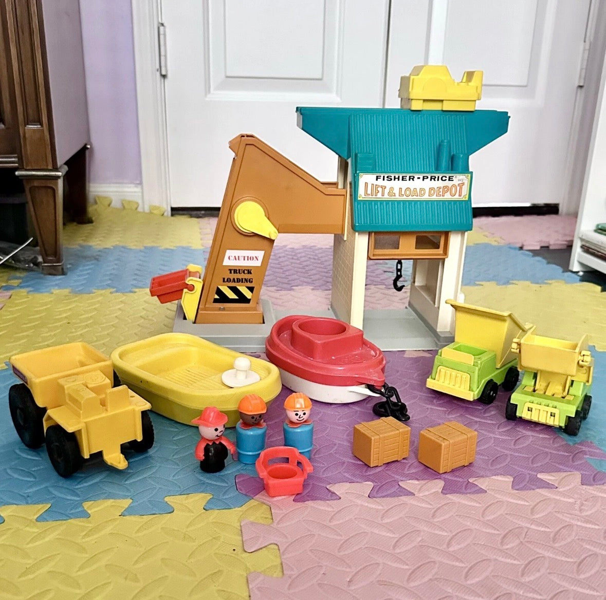 Vintage Fisher Price Lift & Load Depot