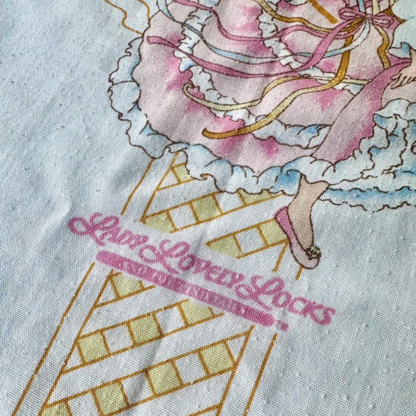 1986 Lady Lovely Locks Twin Bed Sheet Set
