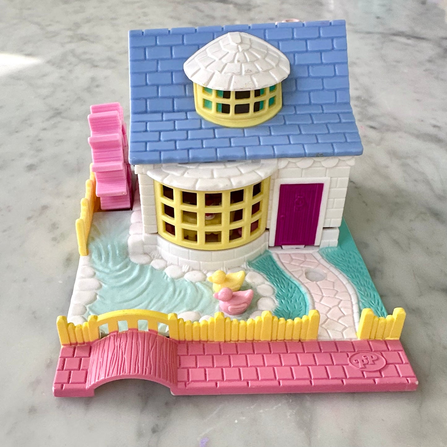 1994 Polly Pocket Grandma’s Cottage Playset