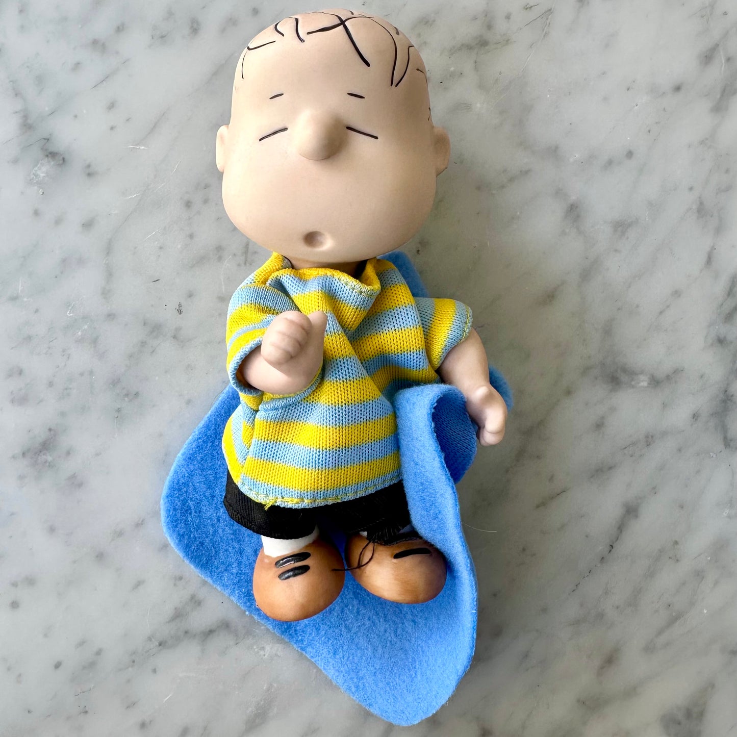 2000 Linus Jointed Porcelain Figurine