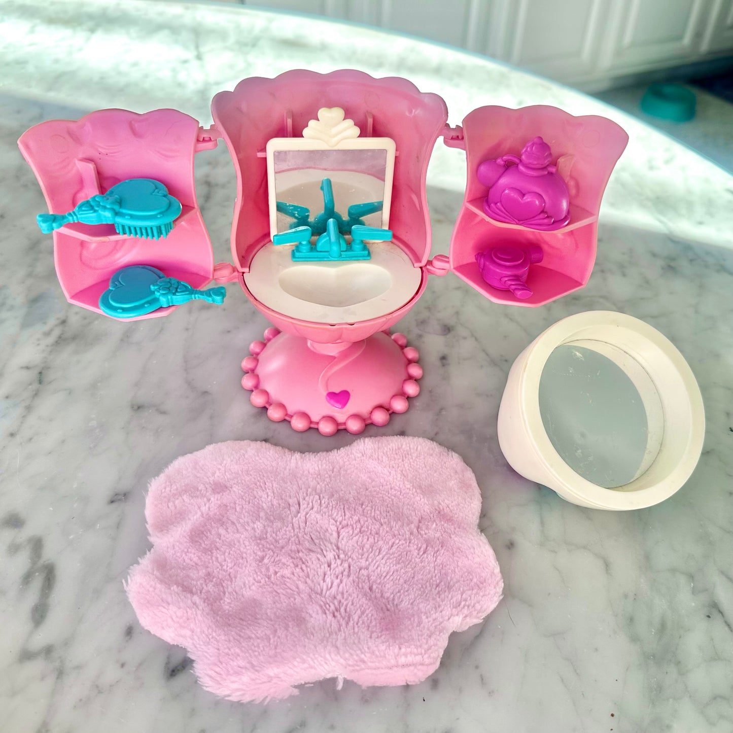 1991 Cupcakes Ice Cream Sundae Vanity