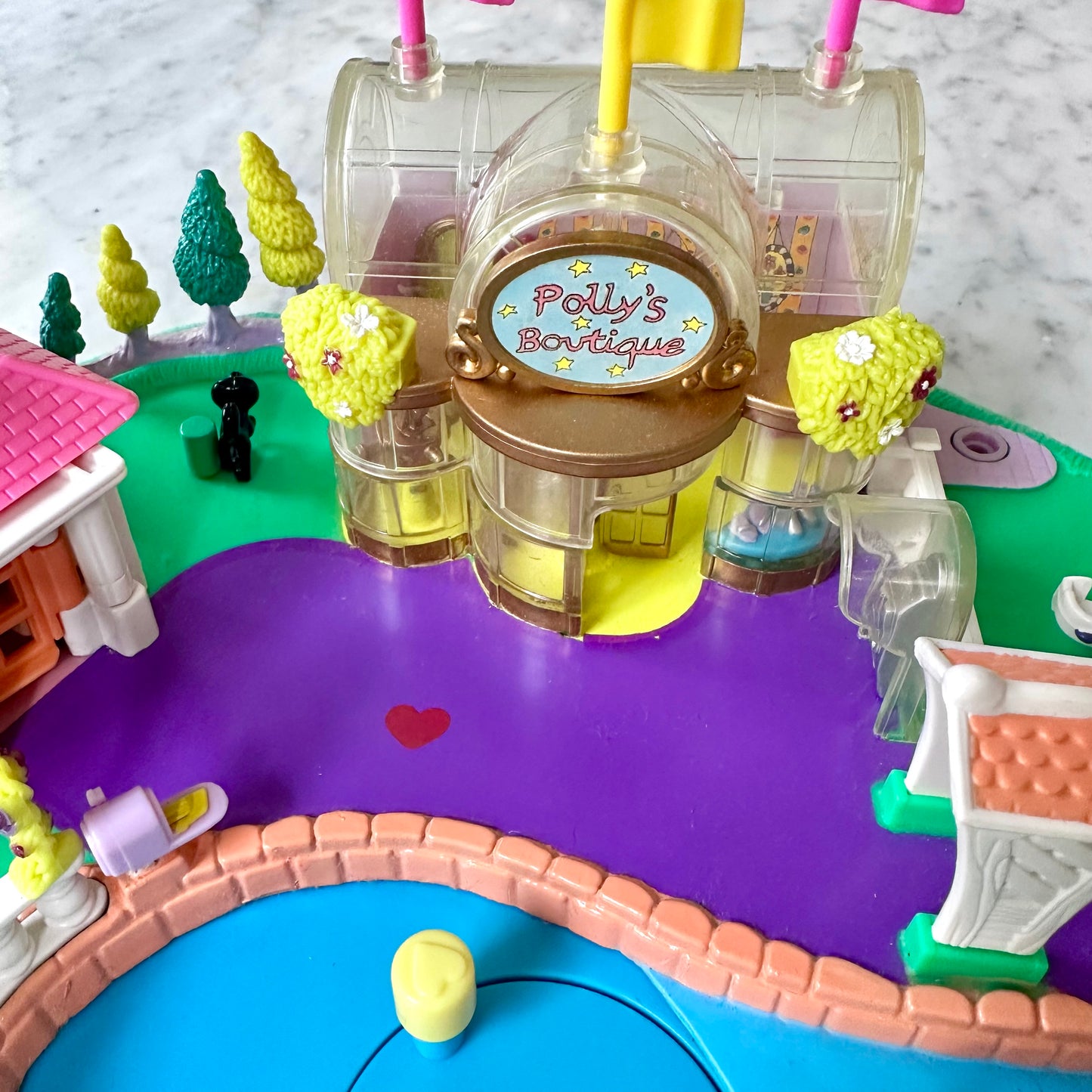 1996 Polly Pocket Magical Movin’ Pollyville 100% Complete
