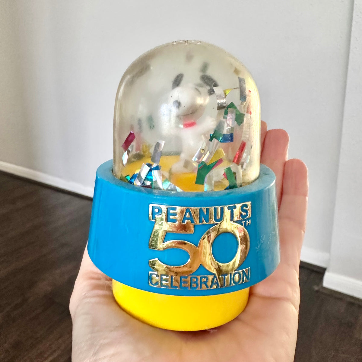 Vintage Peanuts 50th Celebration Manual Confetti Globe