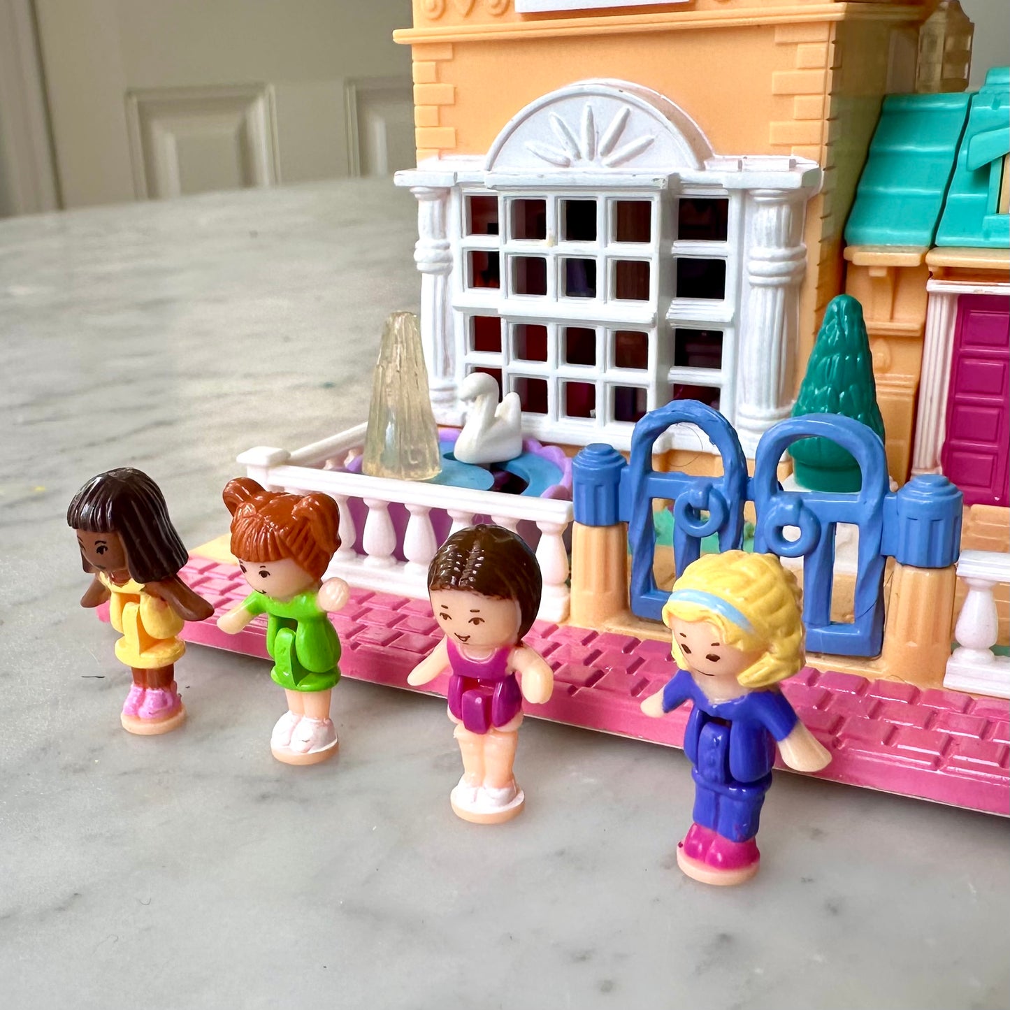 1994 Polly Pocket Light Up Hotel