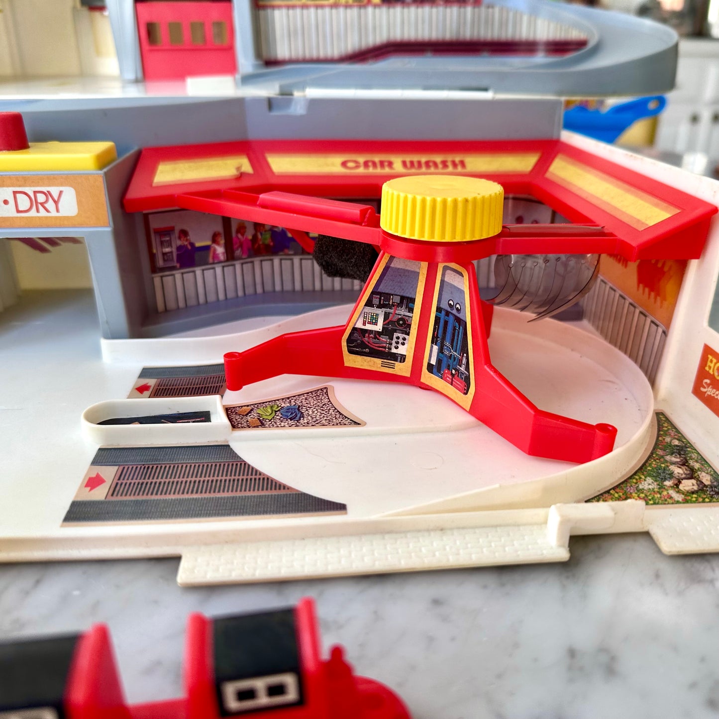 1980’s Hot Wheels Car Wash and Service Station