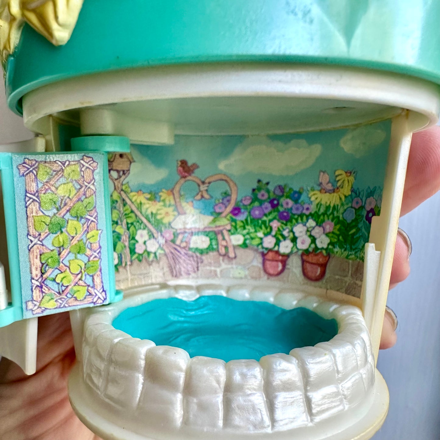 1993 FairyWinkles Peek n Petal Posy