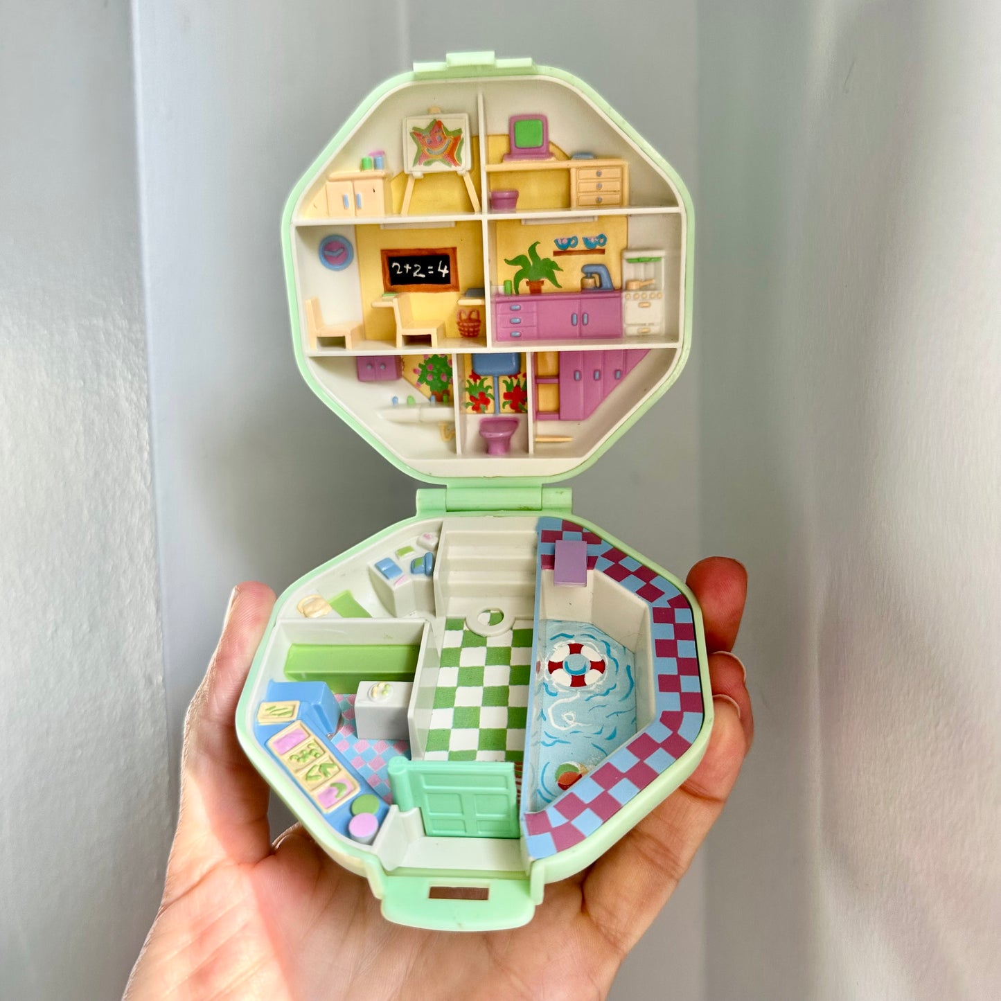 1990 Polly Pocket “Polly’s School” Compact