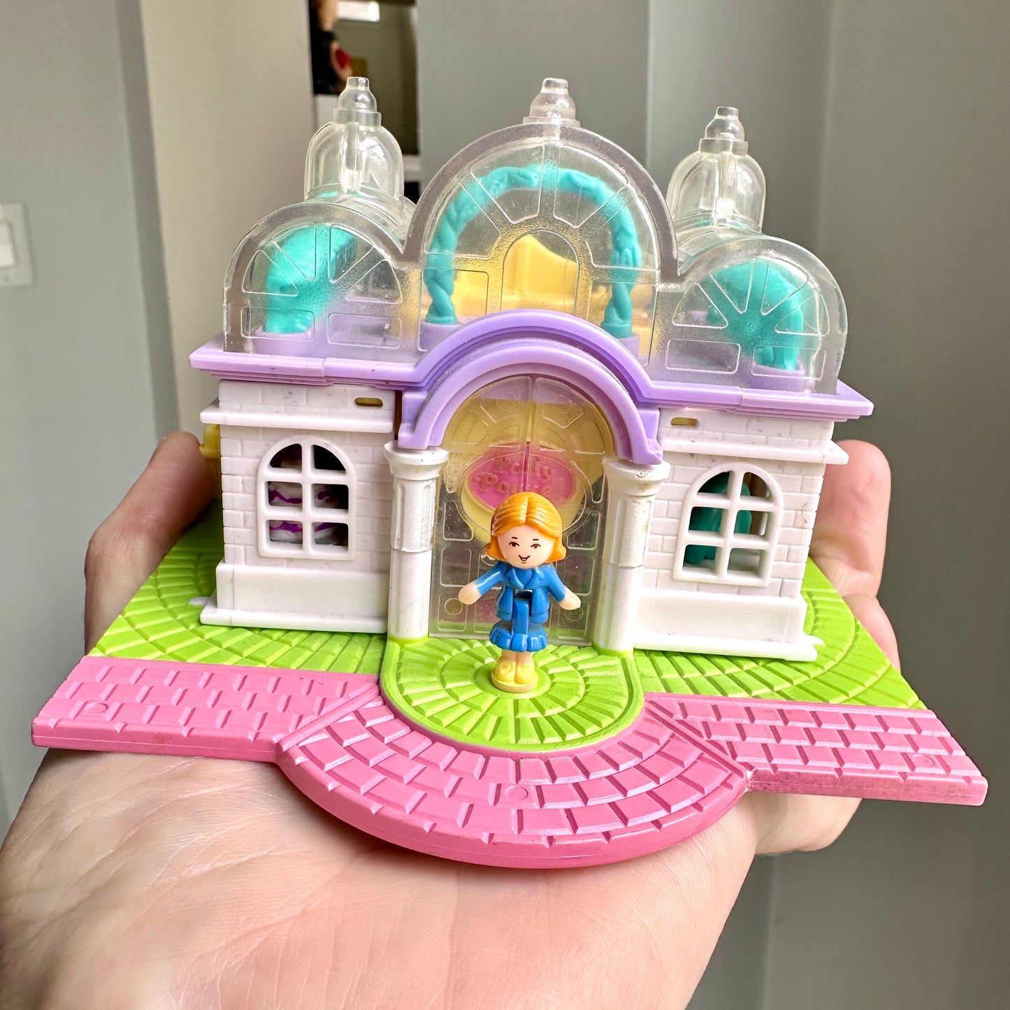 1994 Polly Pocket Light Up Bridal Salon Playset