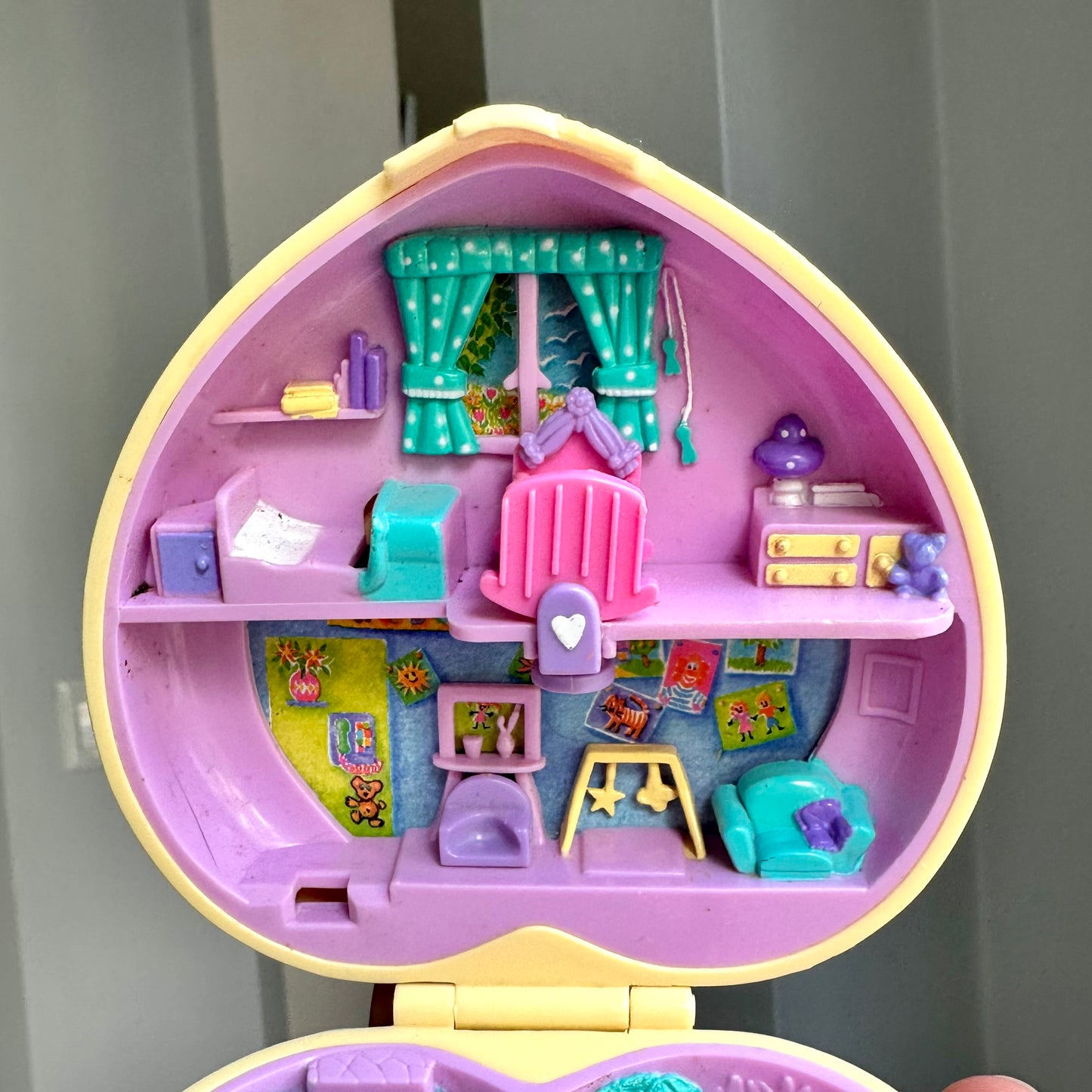 1994 Polly Pocket Strollin’ Baby Compact *Read*