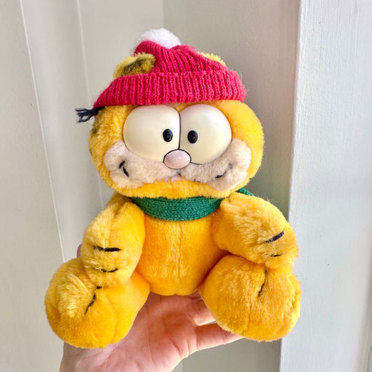 1981 Winter Hat Garfield Plush
