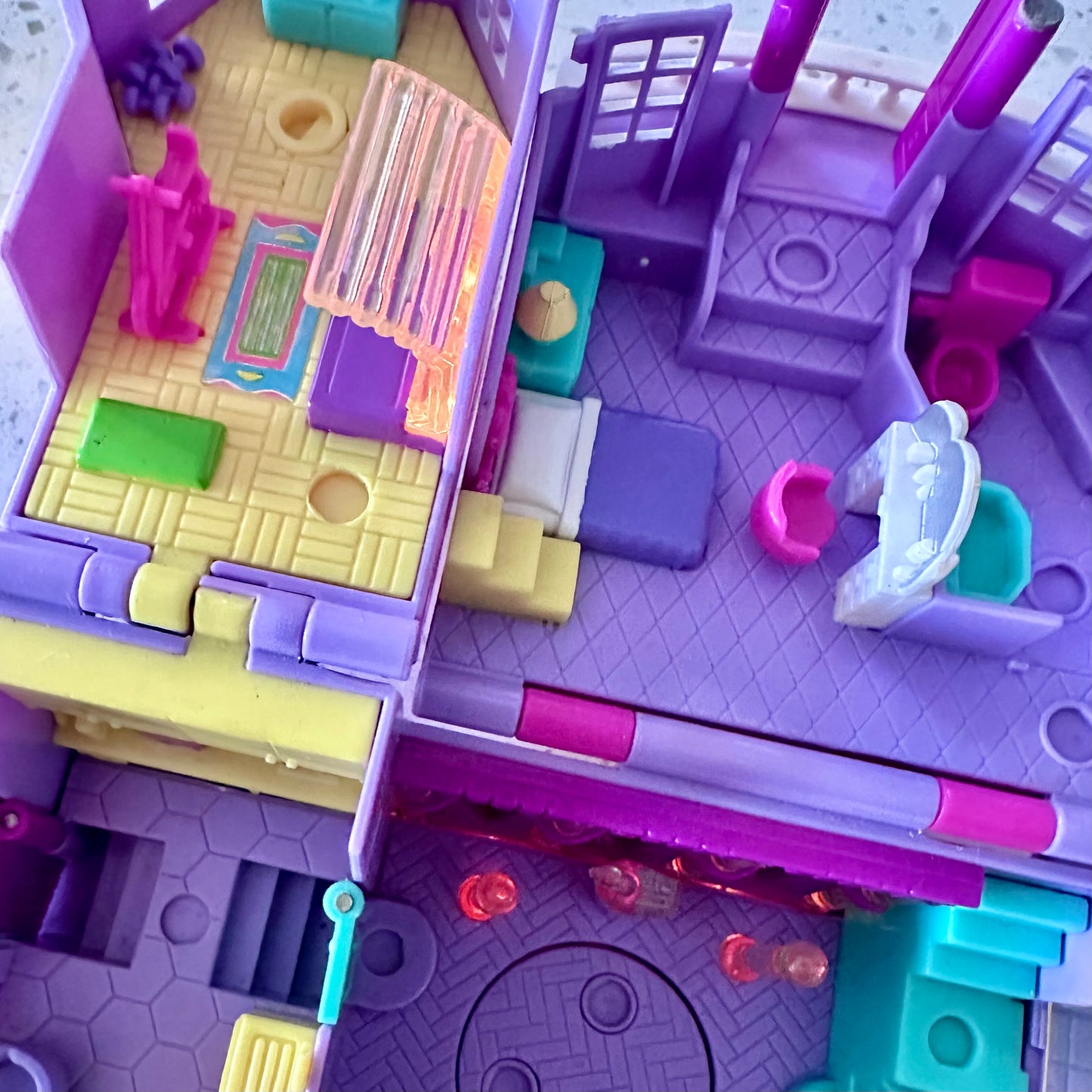 1994 Polly Pocket Light Up Magical Mansion