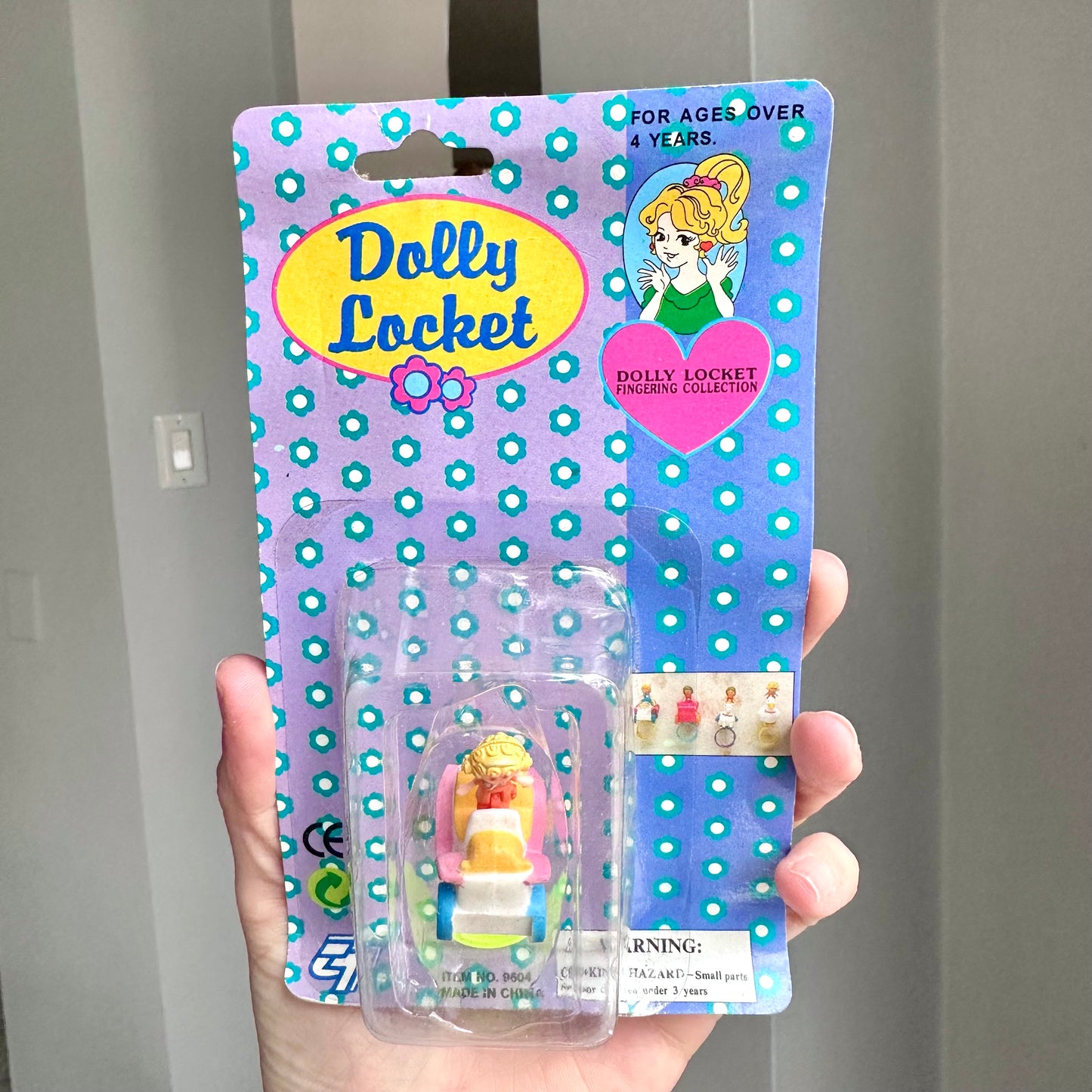 90’s Dolly Locket Car Ring